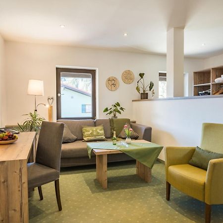 Landhotel Gockelwirt Eisenberg  Dış mekan fotoğraf