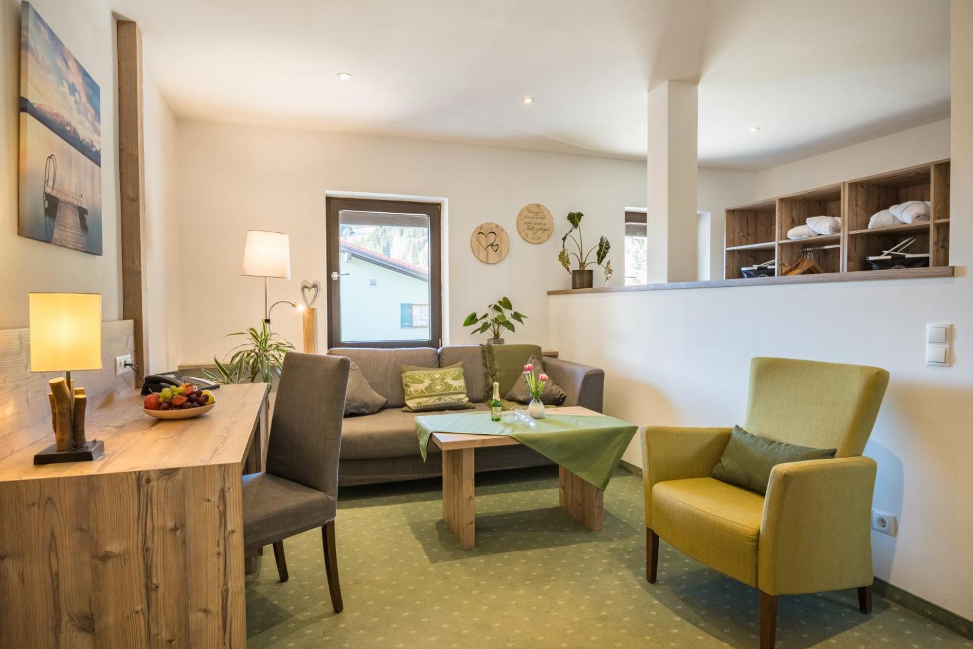 Landhotel Gockelwirt Eisenberg  Dış mekan fotoğraf