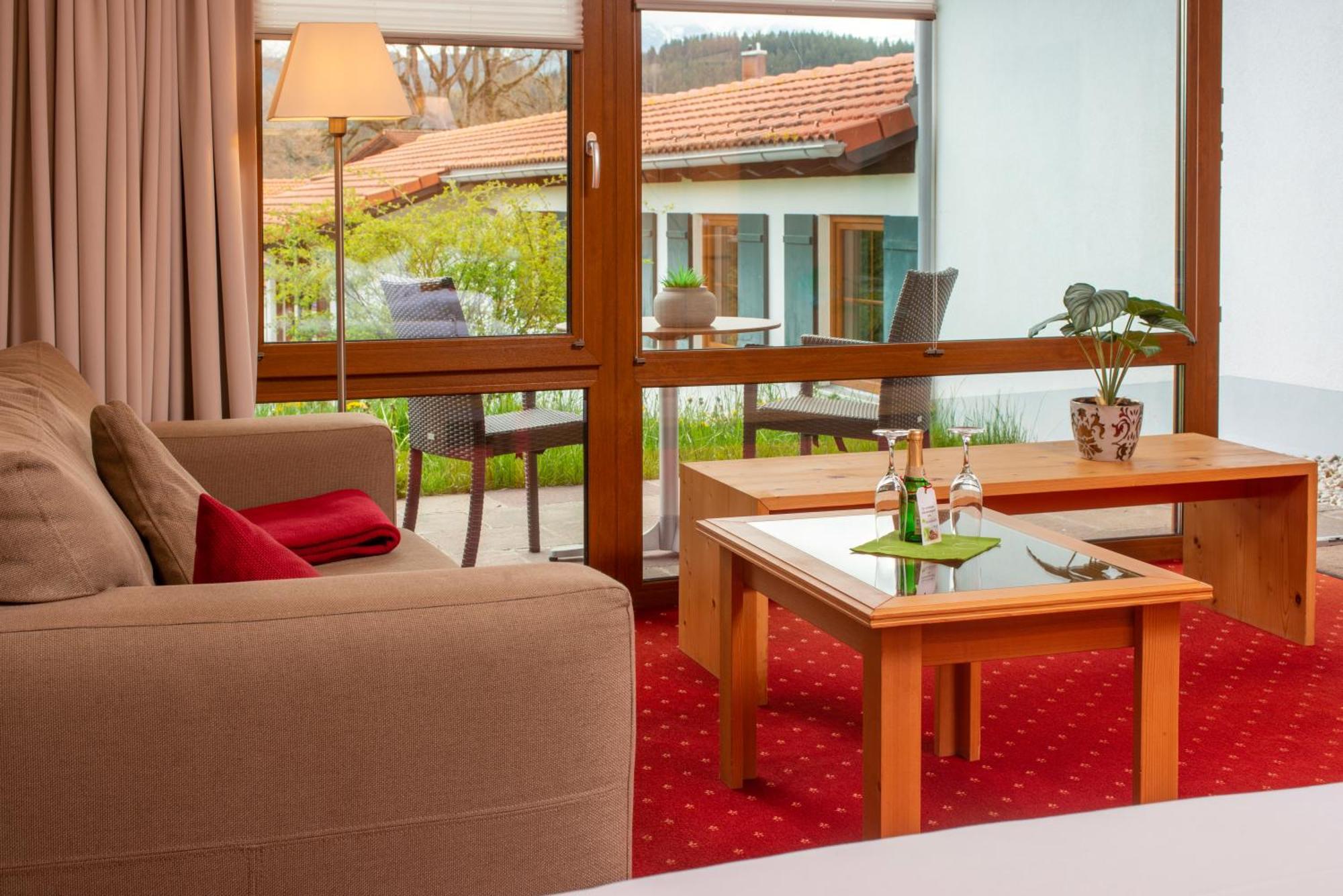 Landhotel Gockelwirt Eisenberg  Dış mekan fotoğraf