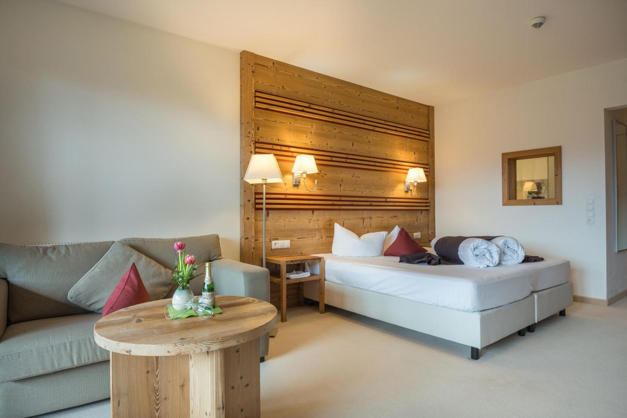 Landhotel Gockelwirt Eisenberg  Dış mekan fotoğraf