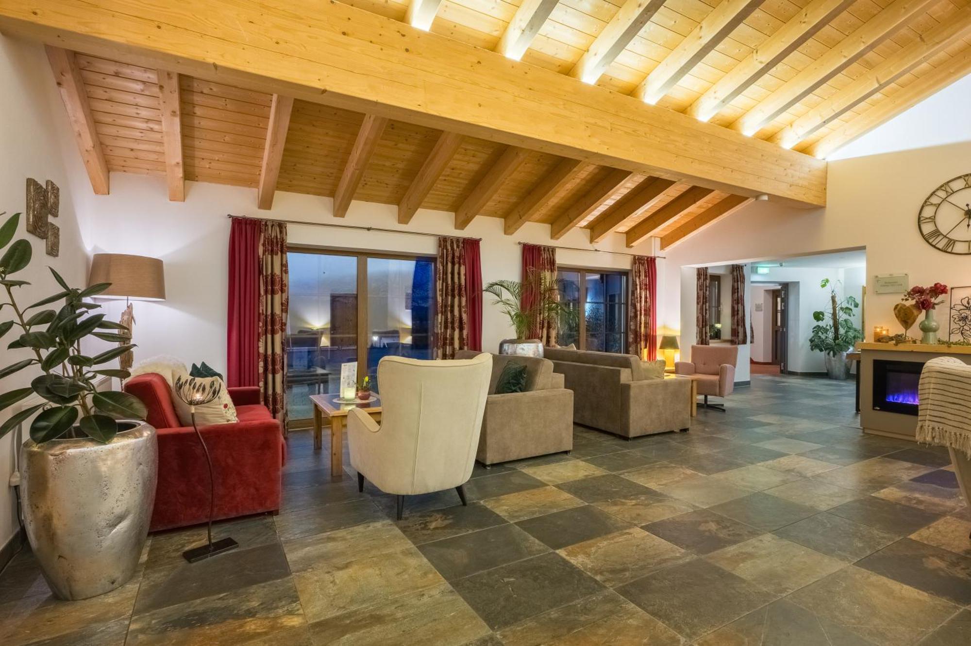 Landhotel Gockelwirt Eisenberg  Dış mekan fotoğraf
