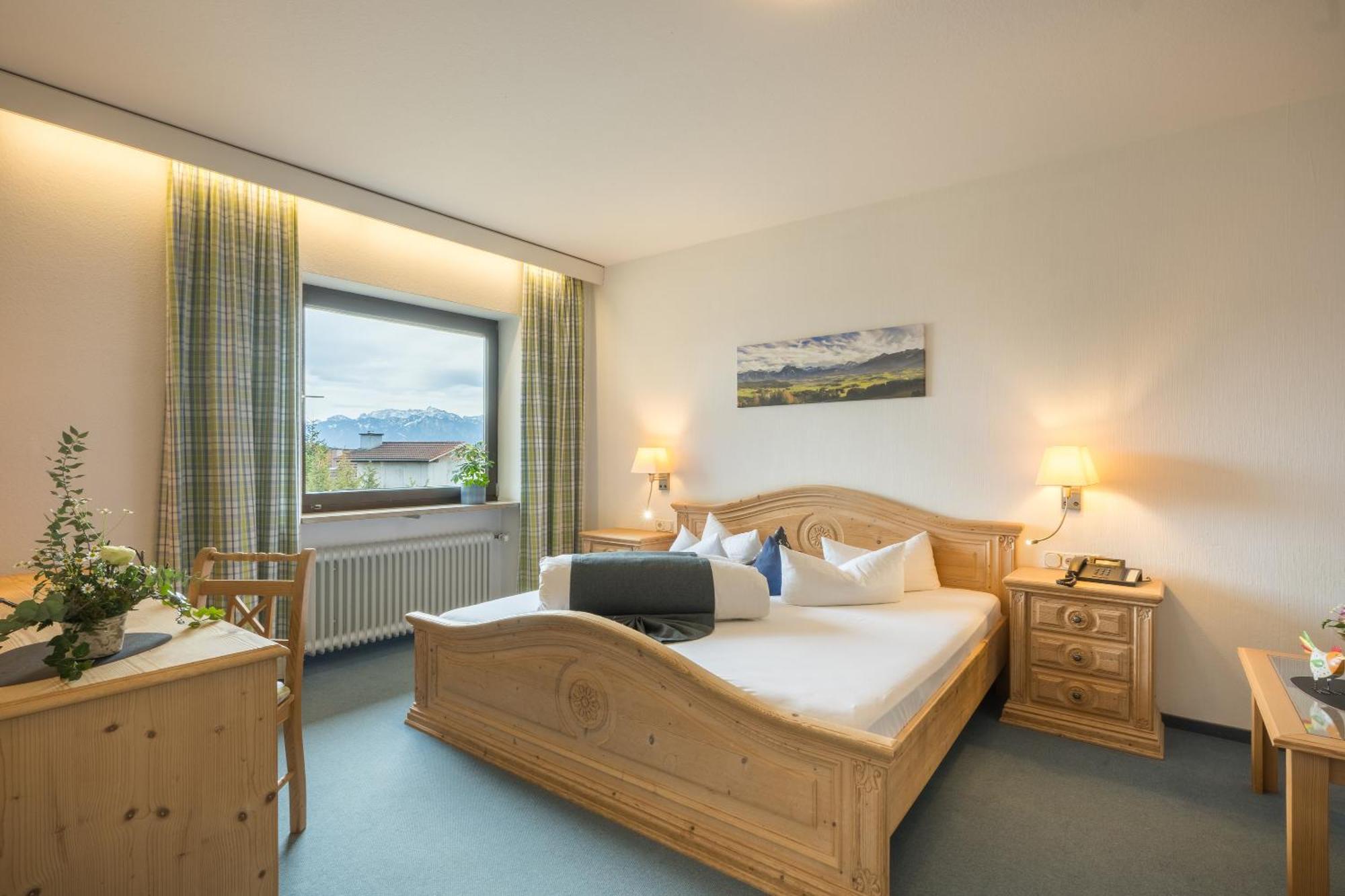 Landhotel Gockelwirt Eisenberg  Dış mekan fotoğraf