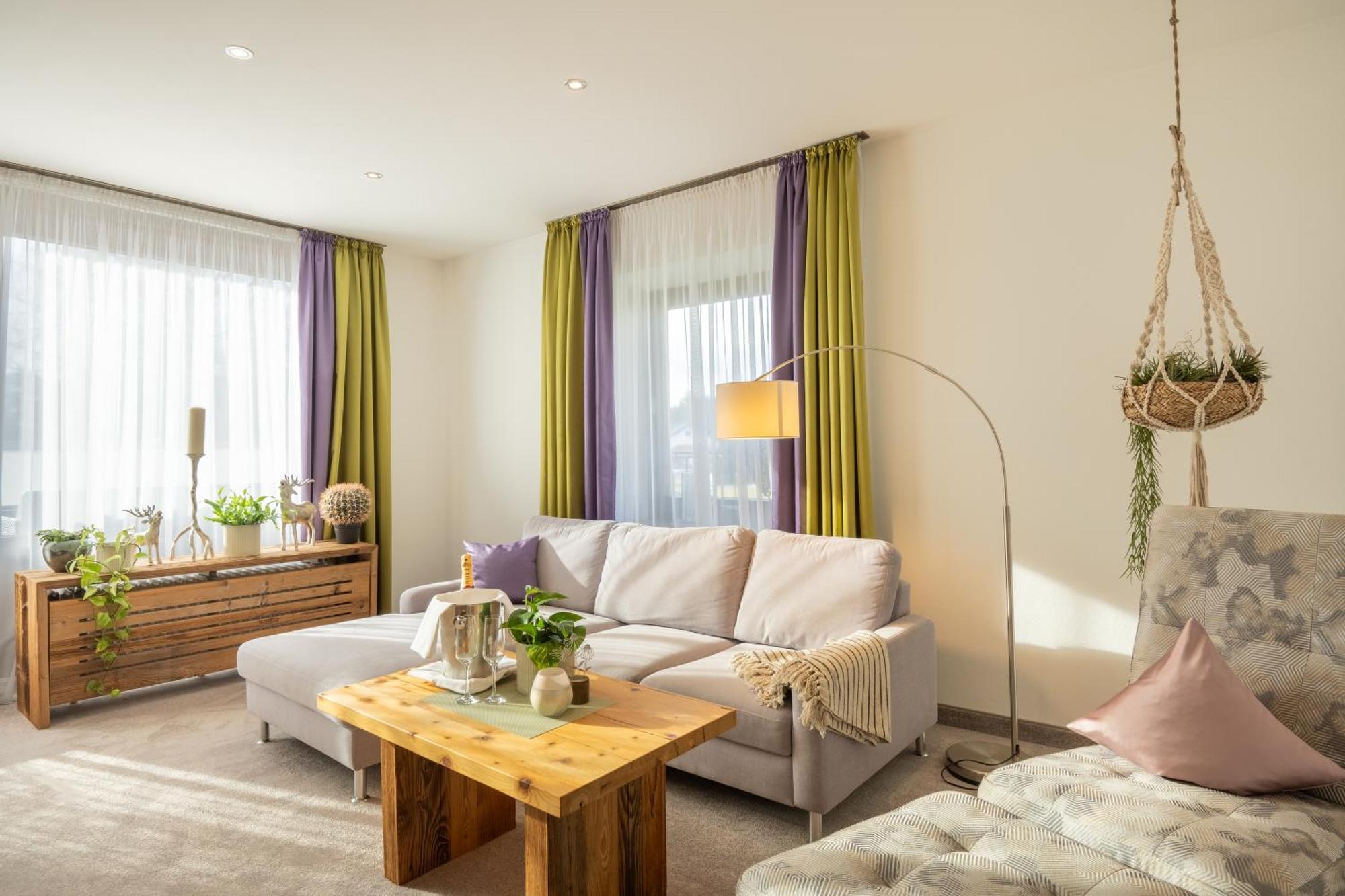 Landhotel Gockelwirt Eisenberg  Dış mekan fotoğraf