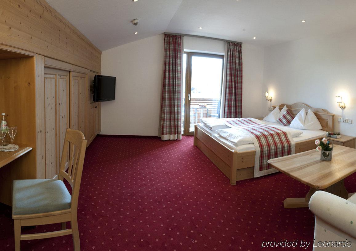 Landhotel Gockelwirt Eisenberg  Oda fotoğraf